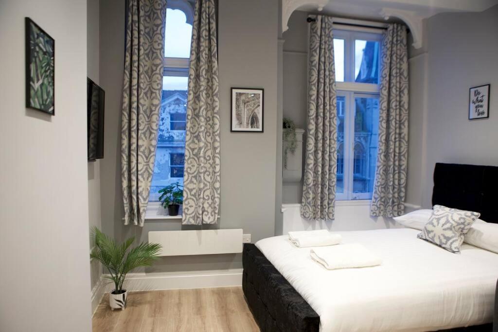 Studio On The Rows - Central City Centre Chester Bagian luar foto