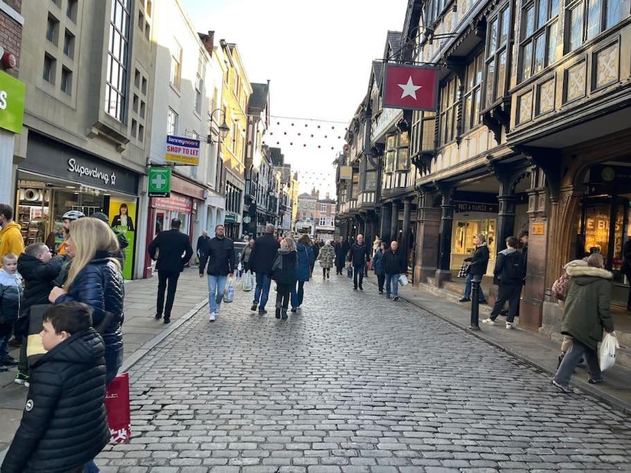 Studio On The Rows - Central City Centre Chester Bagian luar foto